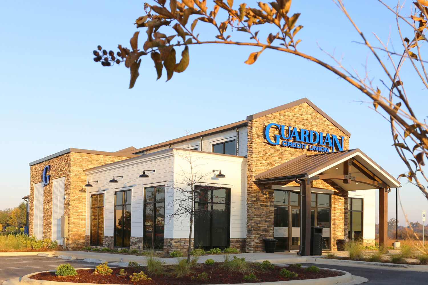 Guardian Credit Union - Wetumpka - Left Exterior - Designed by Foshee Architecture