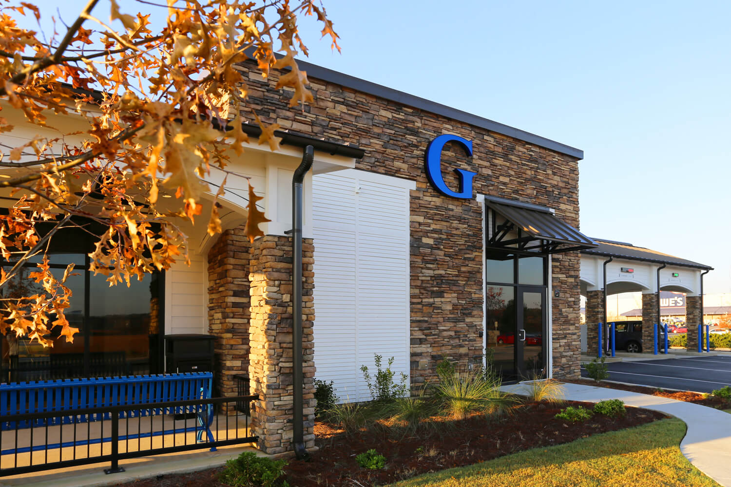 Guardian Credit Union - Wetumpka - Porch and Drive Through - Designed by Foshee Architecture
