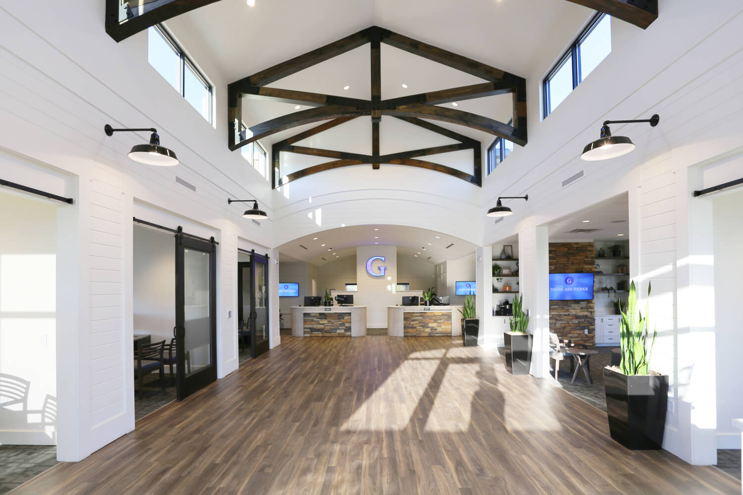 Guardian Credit Union - Wetumpka - Main Lobby with Trusses - Designed by Foshee Architecture